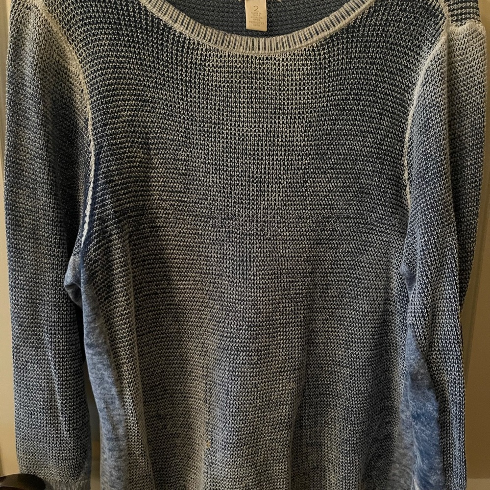 Chico’s Light-weight Blue Top Chico’s Size 3 - L